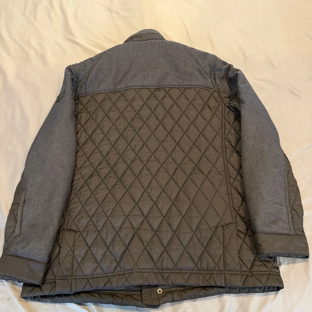 Tumi men quilted